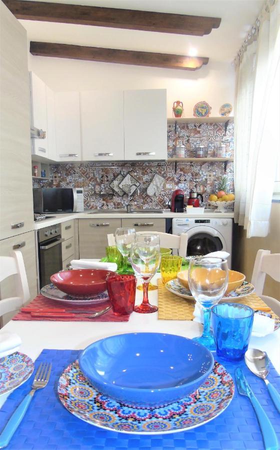Casa Le Maioliche Appartement Giardini-Naxos Buitenkant foto