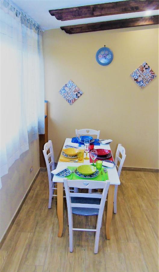 Casa Le Maioliche Appartement Giardini-Naxos Buitenkant foto