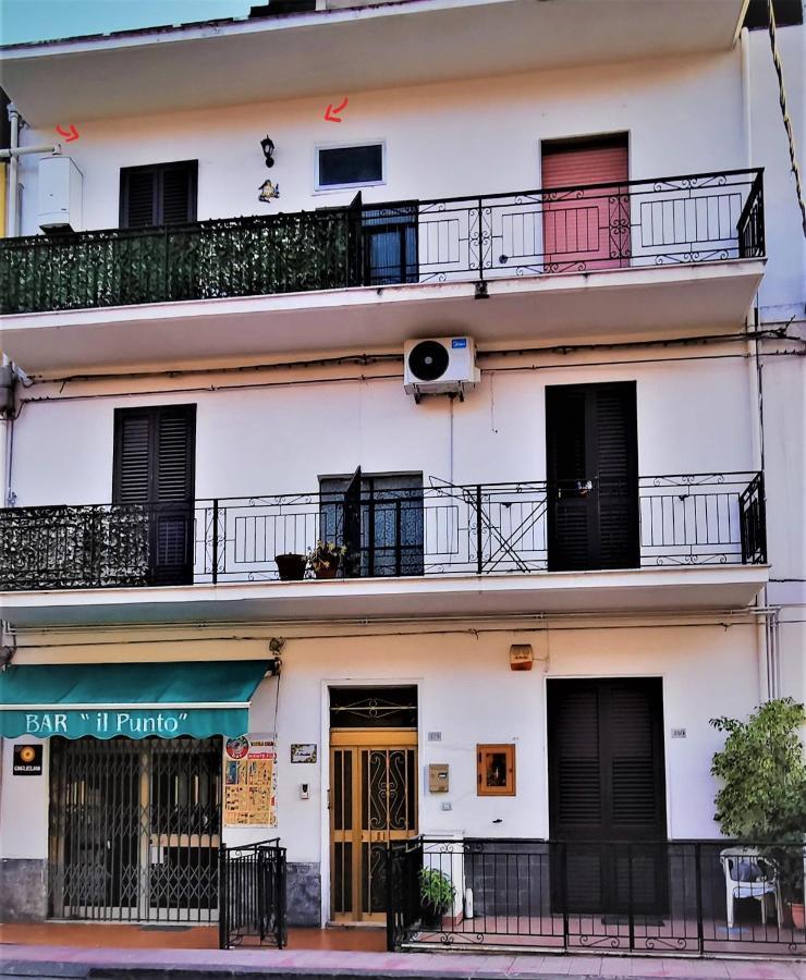 Casa Le Maioliche Appartement Giardini-Naxos Buitenkant foto
